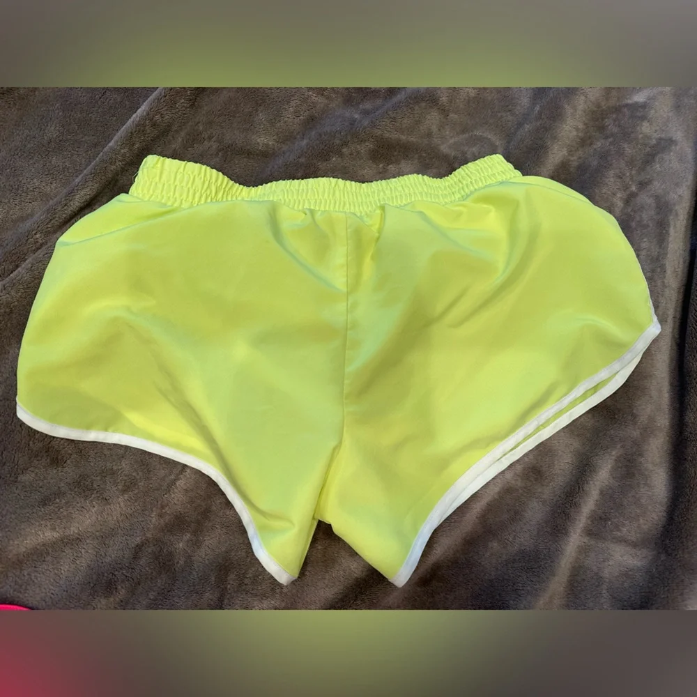 *GUC Sz M*Old Navy sport shorts - Picture 3 of 4